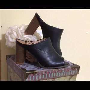 Seven7 Shoes  size 8